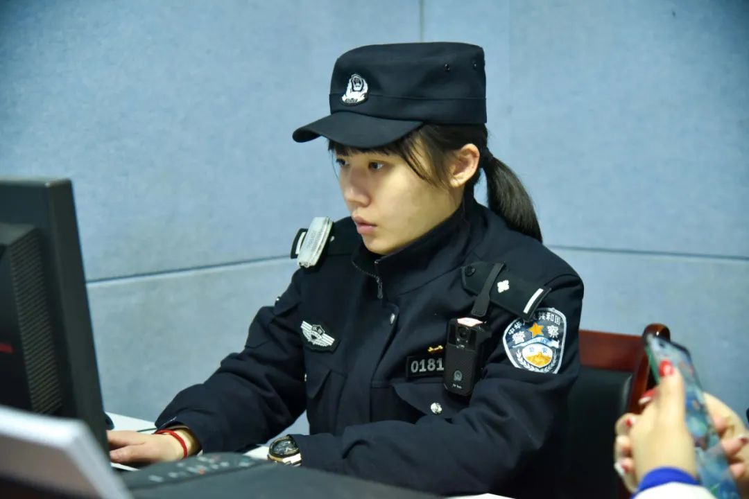 三八妇女节致敬疫情巾帼英雄,三八妇女节致敬女警
