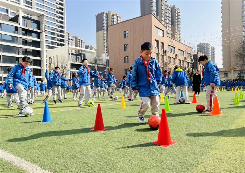 西安经开第三小学阳光大课间,曲江第十三小学运动会