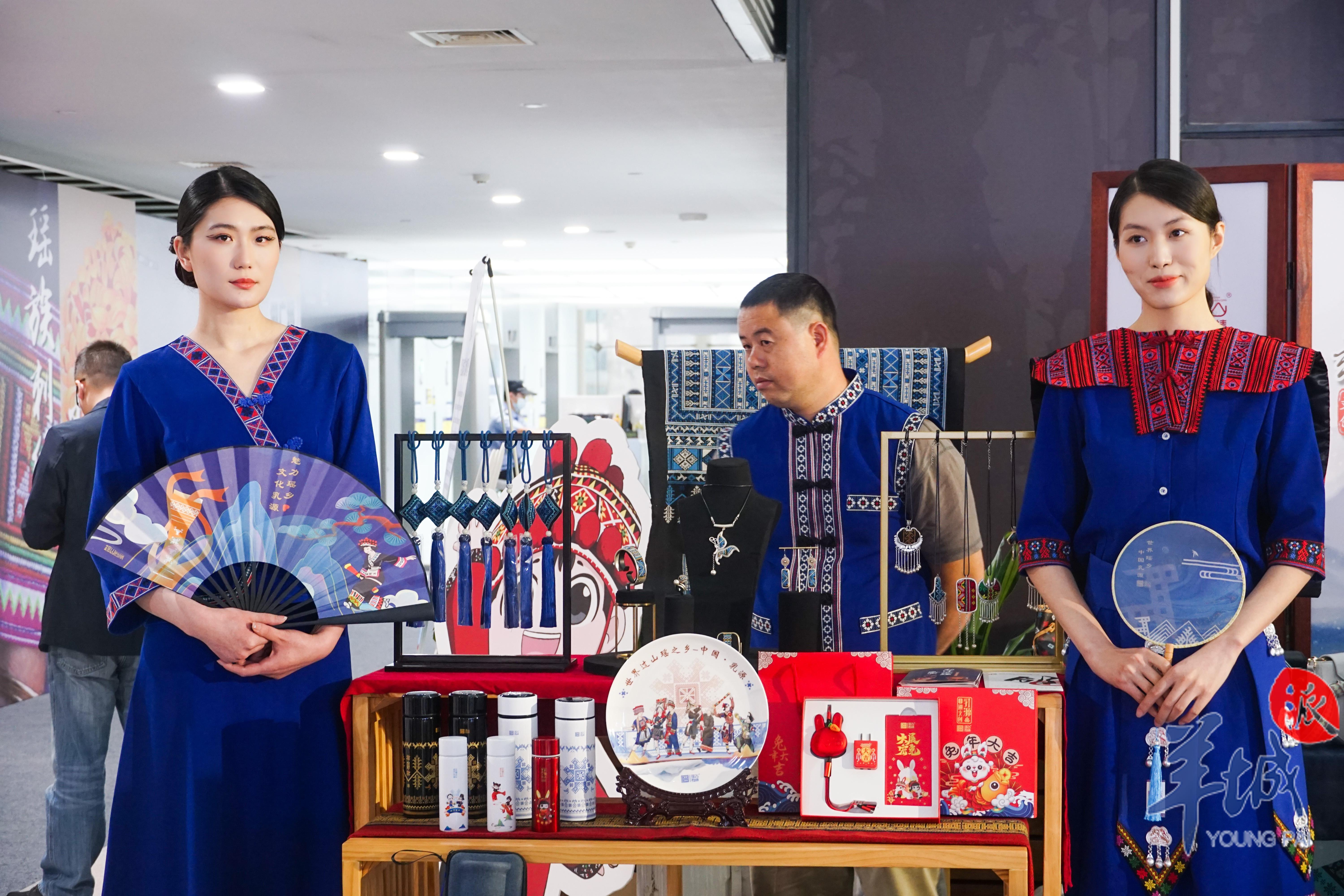 棣欐腐浜哄ぇ婀惧尯涔版埧璐锋,棣欐腐浜哄ぇ婀惧尯璐埧鍙捶娆惧悧