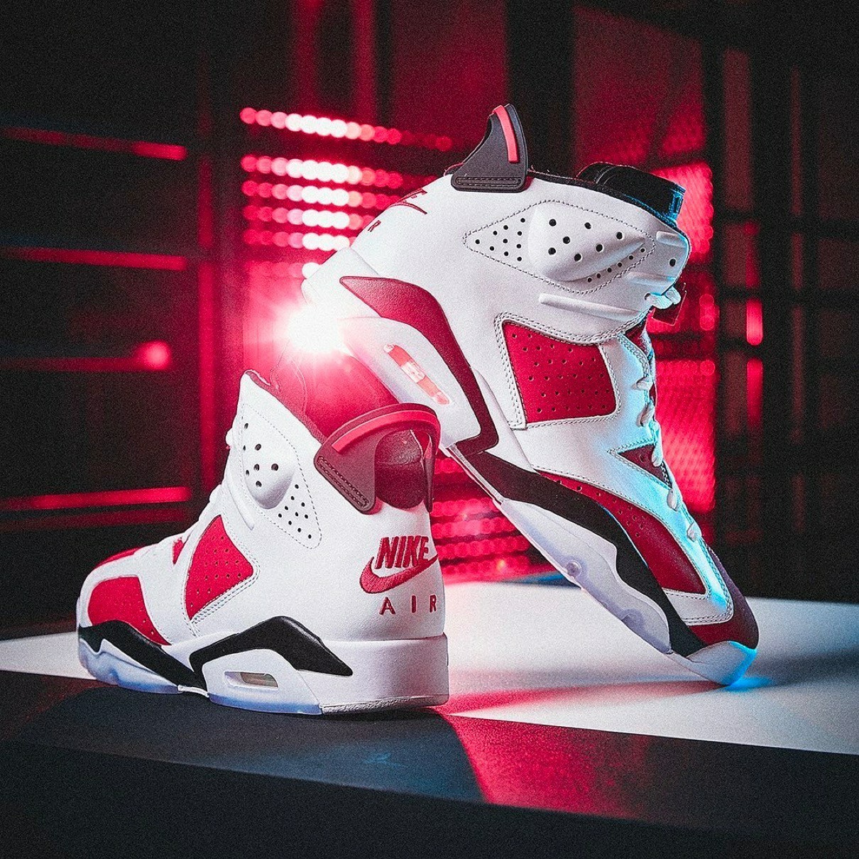 今年最应该买的aj,现在买aj1划算还是aj5