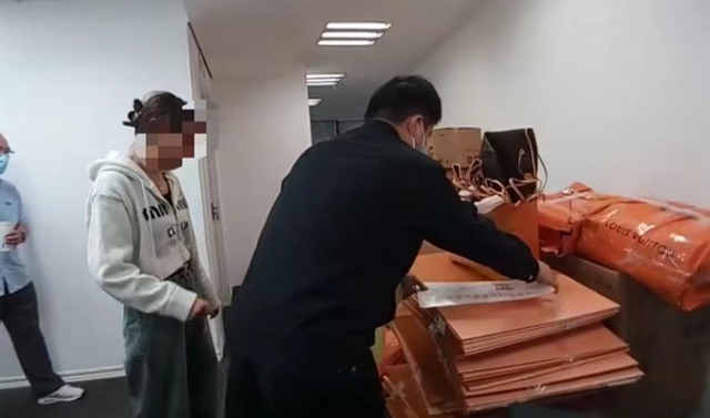 假冒lv包案件128元,冒牌lv包案