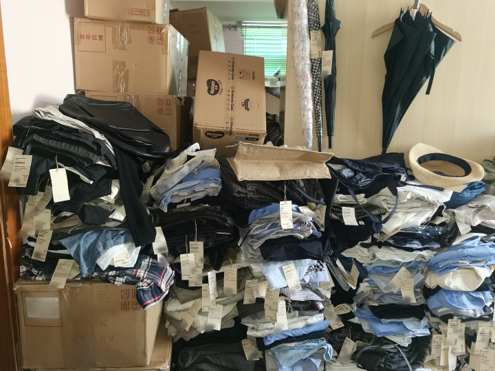 他3个月偷了200万!你买的“新款代购”,可能是偷来的才那么便宜