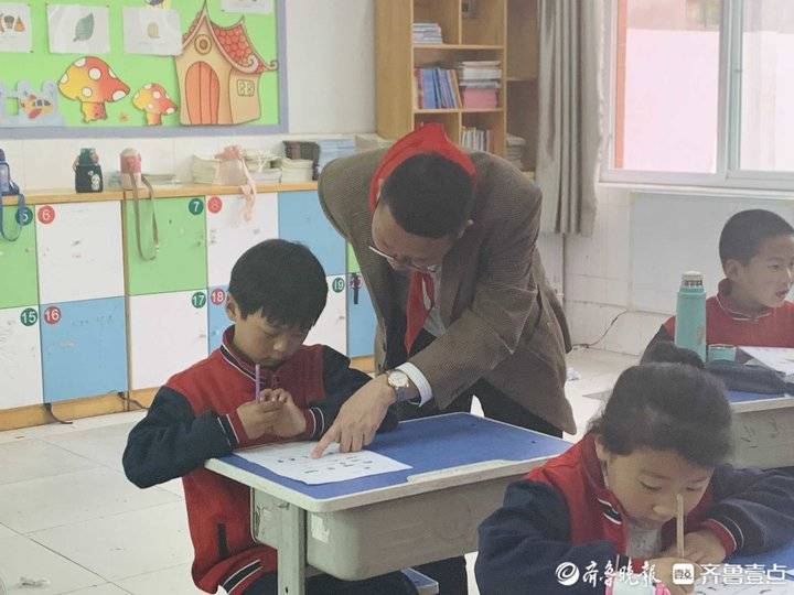 用爱心呵护幼苗，齐鲁工业大学志愿者团队走进山区学校支教惠民