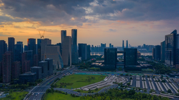 碧桂园会退出三四线吗,楼市拐点碧桂园