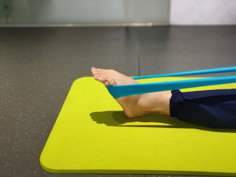 跟腱明明很长但是爆发力很弱,跟腱断裂运动时的表现