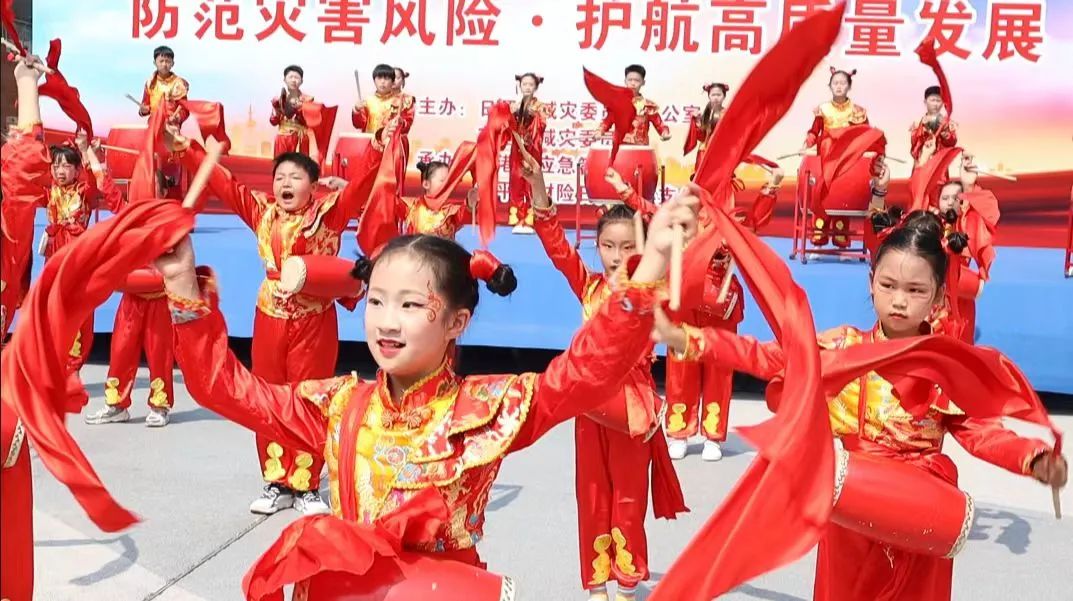 日照大海人山人海,今天日照