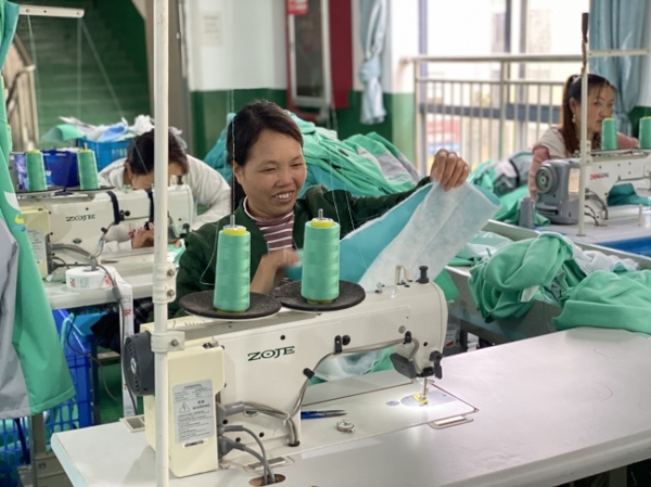 妈妈岗就业新模式,又想上班又带娃这三种工作最适合