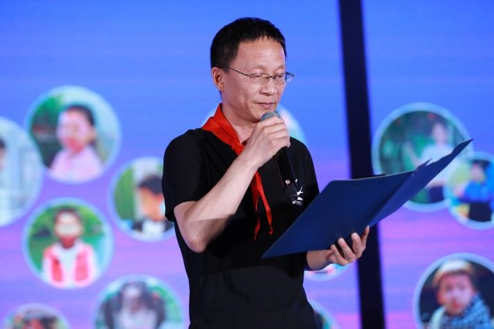 七彩童年迎春晚会,七彩童年幼儿园六一儿童汇演视频