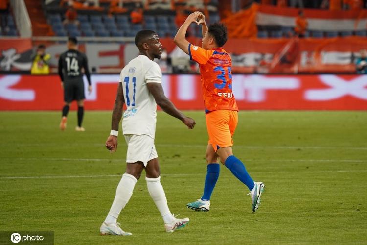 济南奥体中心上座率最高纪录,济南奥体中心球迷最高上座率