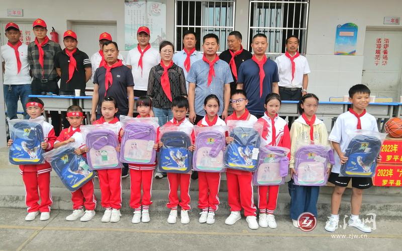 贵定关爱留守儿童社会实践,人社局关爱留守儿童