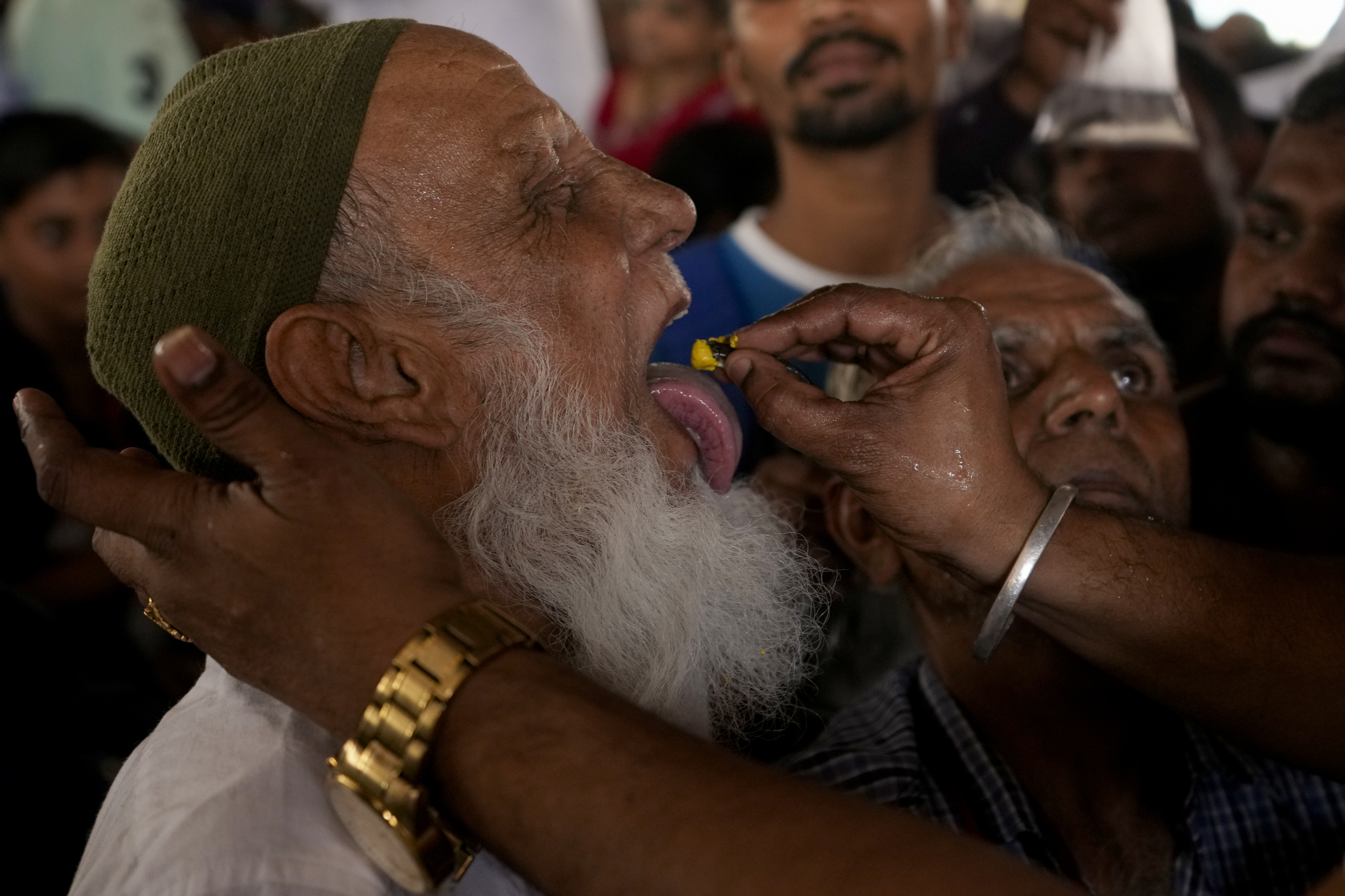 （外代一线）印度：“鱼药”治哮喘
