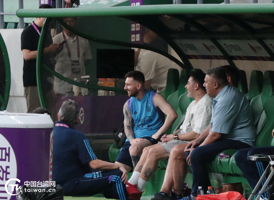 阿根廷男足训练视频,阿根廷男足首发阵容