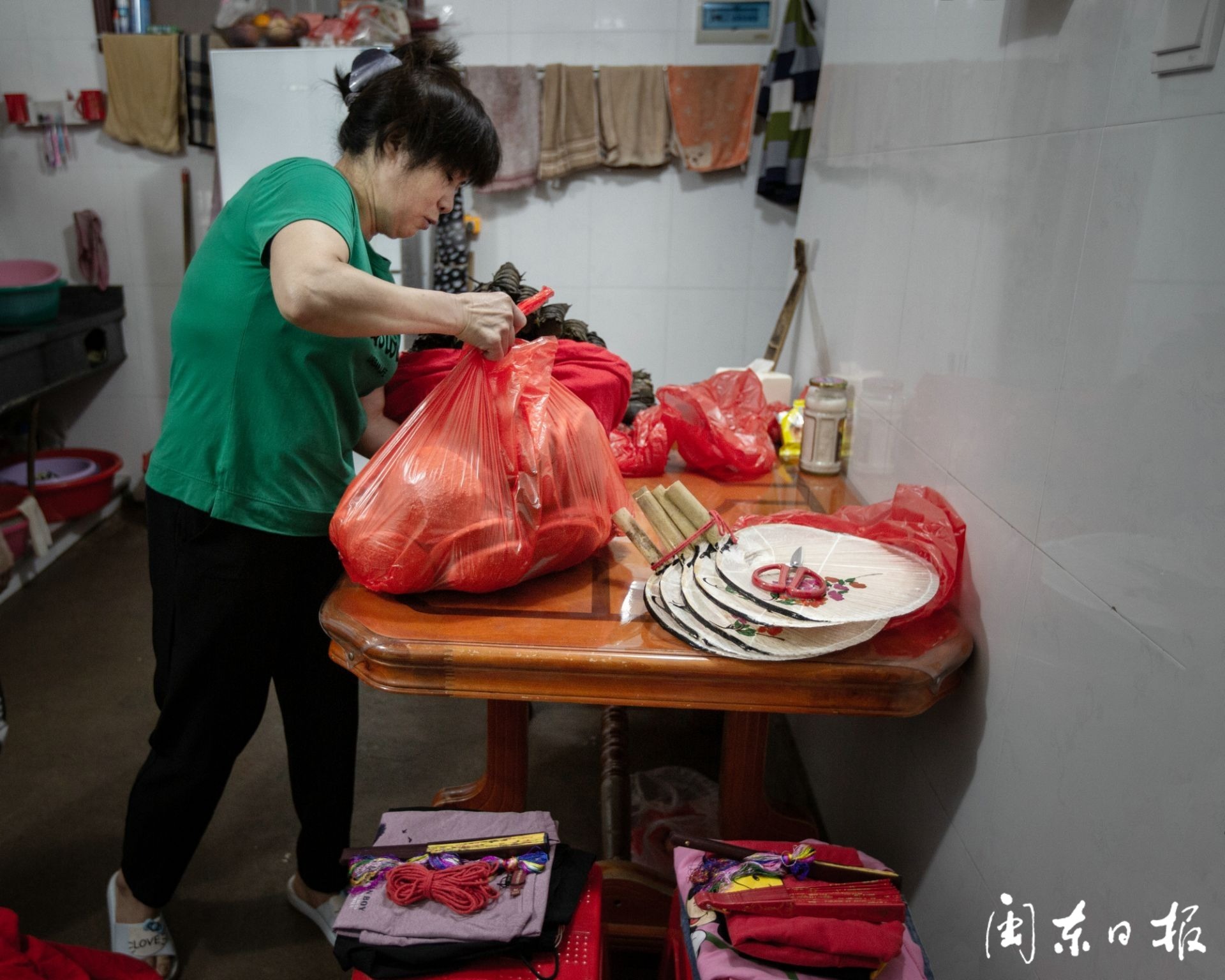 新宁德拍客团|陈秀玉:小小油扇几许乡情