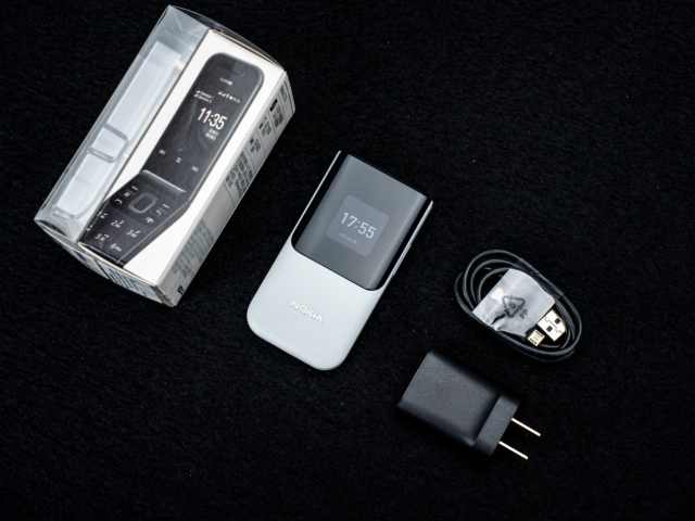 诺基亚翻盖功能机2660flip,2023诺基亚翻盖机