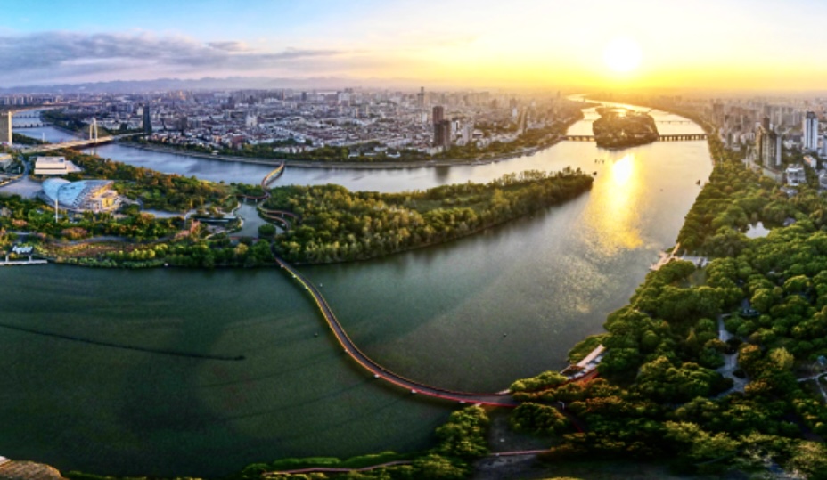 中国首部山水人文电影《白沙溪》在沪首映，展现千年古堰的蓬勃生命力