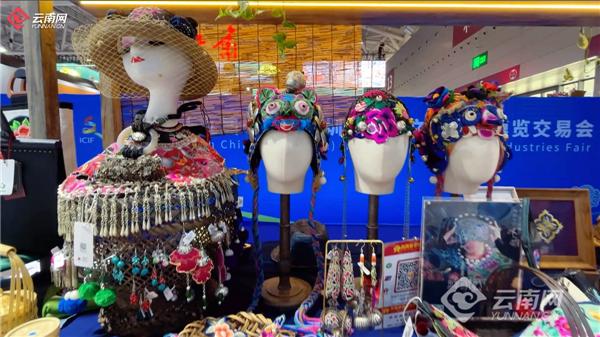 【深圳文博会云南展商风采】楚雄彝家公社：创作值得珍藏的文创产品