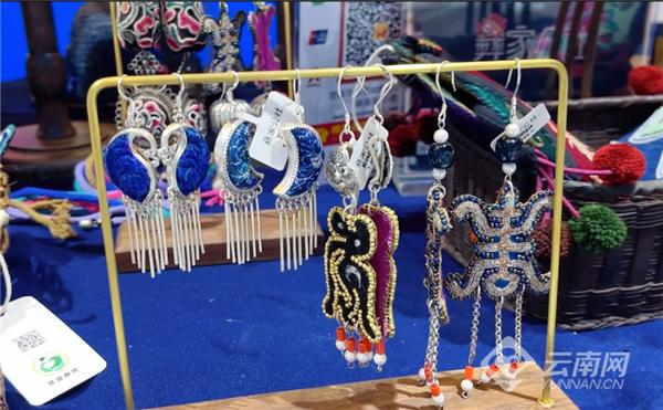 【深圳文博会云南展商风采】楚雄彝家公社：创作值得珍藏的文创产品