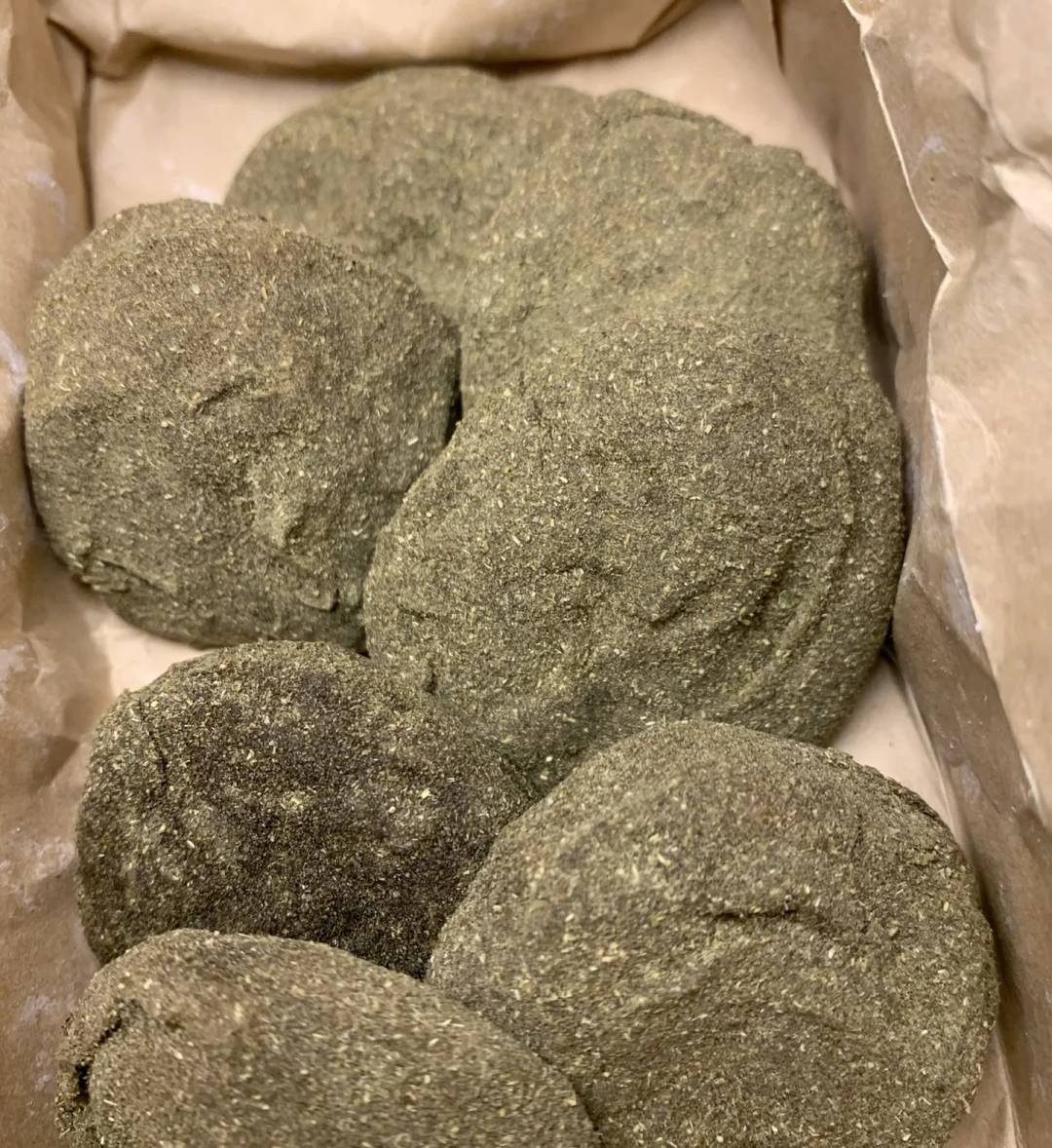 晚安十点（2023.7.7）丨手信你会挑什么？冤种朋友分分钟突破你的想象