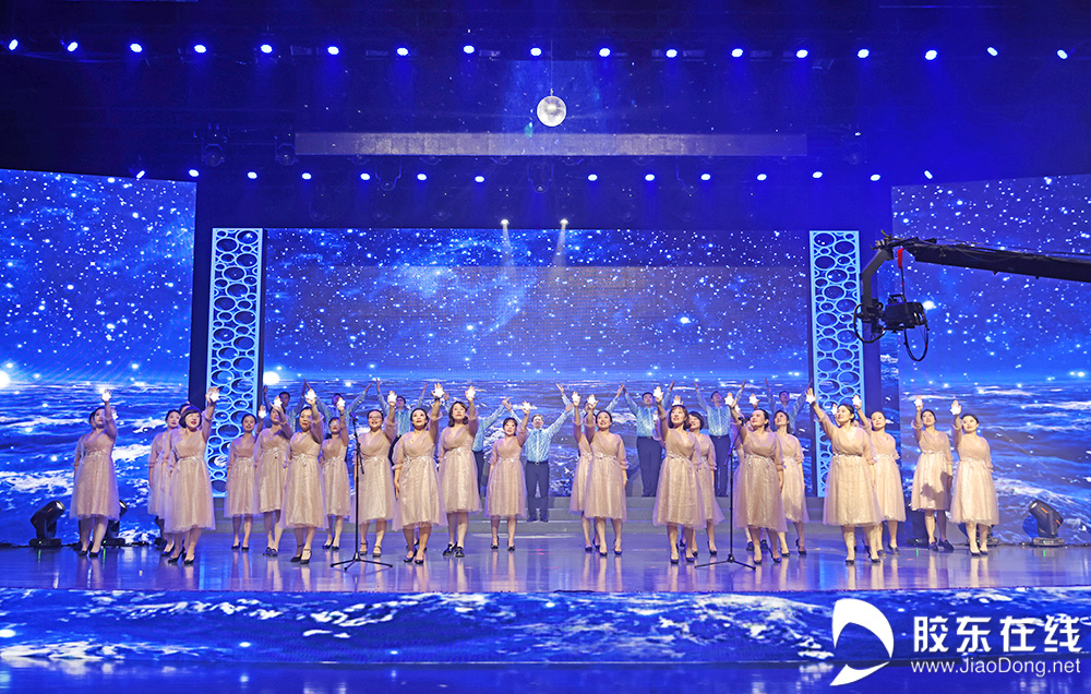 新梦想新跨越!烟台银行举行*党**建文艺汇演