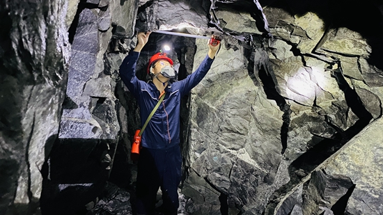 邱金铭:为“矿”痴迷跟自己竞争