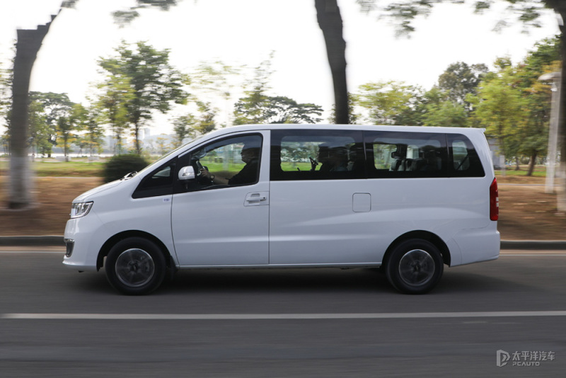 10万左右大空间mpv,10多万空间最大的mpv混动