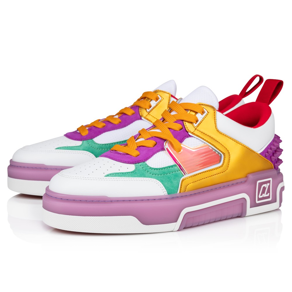 明星都在穿的CL「红底鞋」！居然是这种脚感！