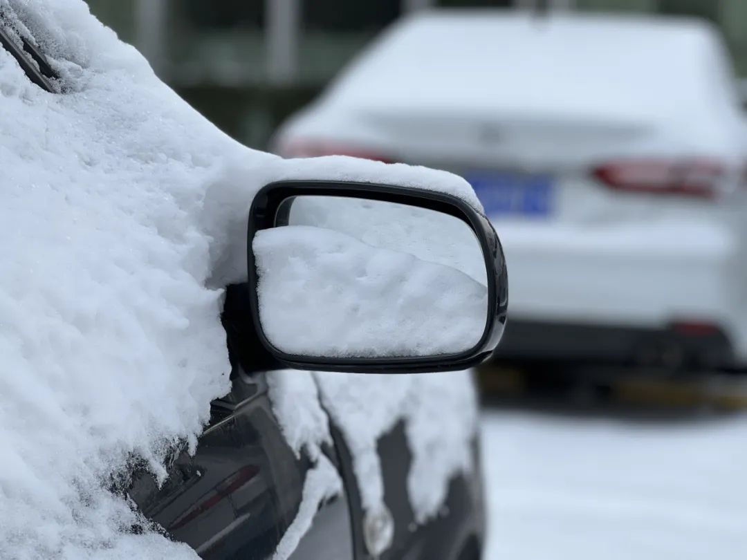 车被冻住怎么处理,车子被冻住了怎么解决