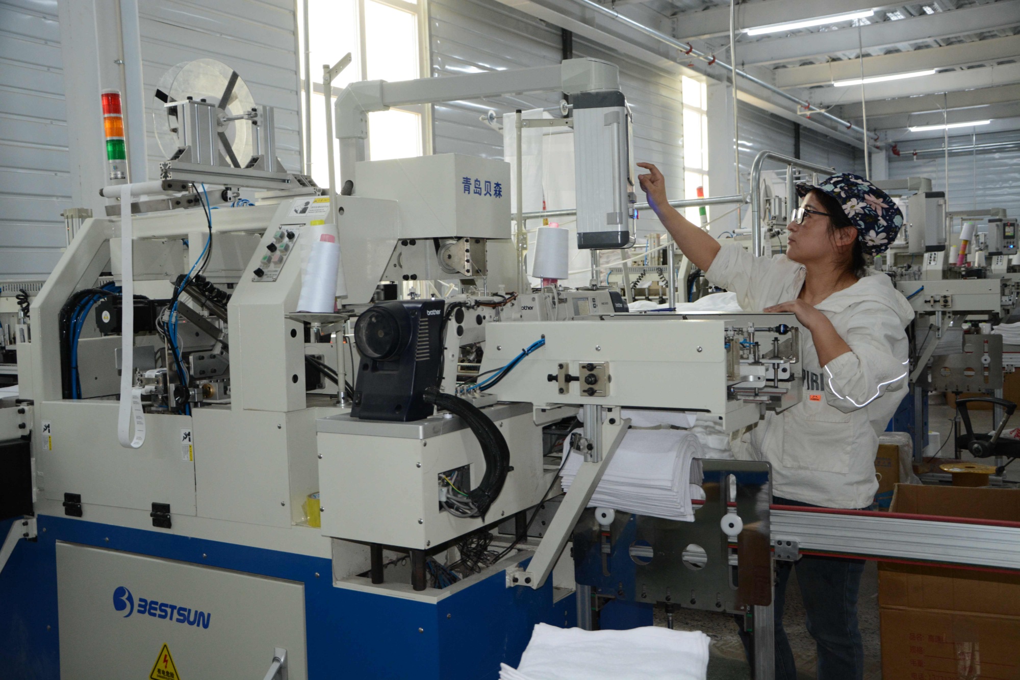 飞上天的小方巾！河北高阳航空巾产业富民一方