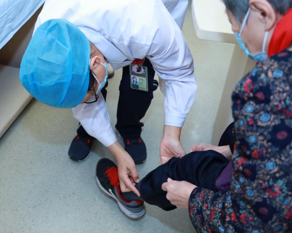 腿脚常出现哪四种情况需重视,腿脚出现三种不良现象