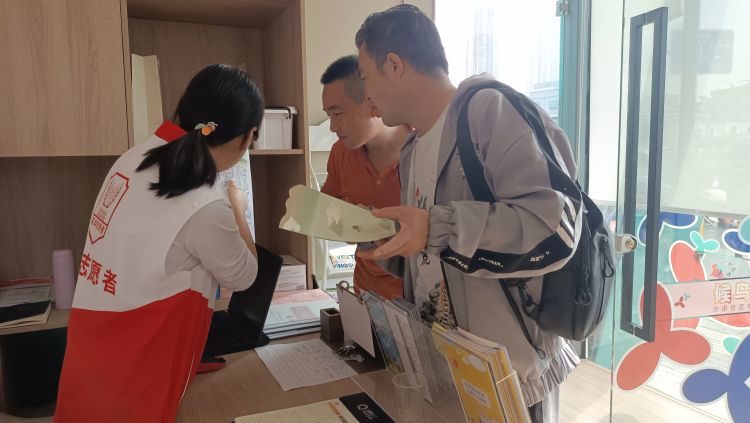 坪山区坑梓街道候鸟驿家暖人心