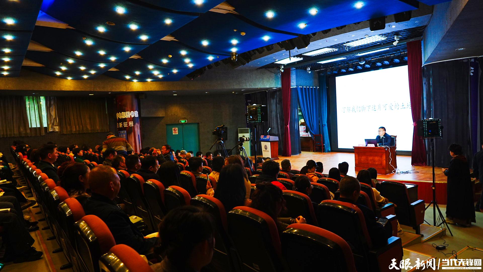 新时代黔灵百姓讲坛｜石行：吟诵之美，在于文化自信