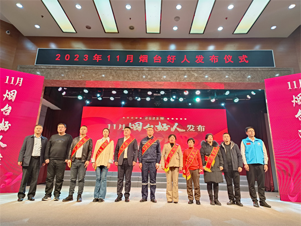 致敬11位平民英雄,2022年致敬平凡英雄的微视频