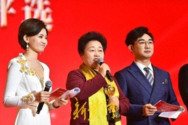 阳光大姐卓长立身价,阳光大姐卓长立图片