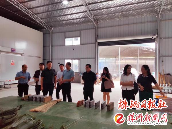 开放发展“百日攻坚”在行动（十六）：市商务事务中心在炎陵开展走访调研